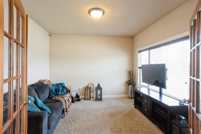 1693 Lakeview Drive, Pleasant Hill, IA 50327