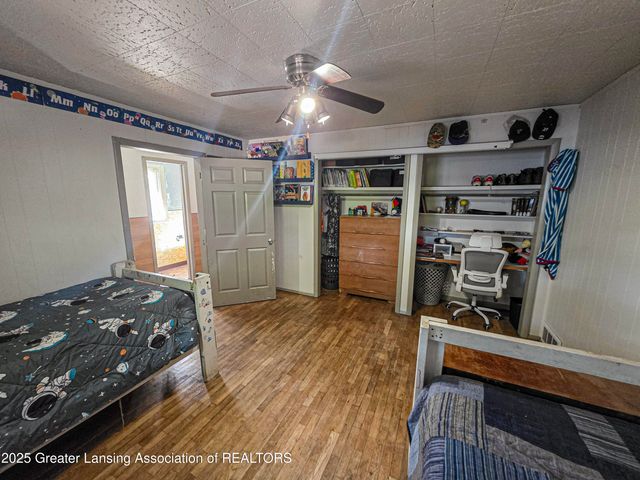 2515 S Martin Luther King Jr Boulevard, Lansing, MI 48910