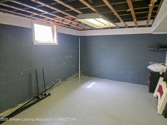 2515 S Martin Luther King Jr Boulevard, Lansing, MI 48910