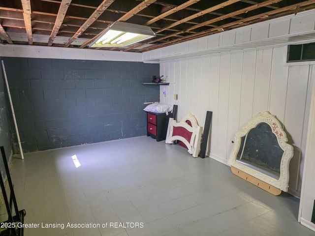 2515 S Martin Luther King Jr Boulevard, Lansing, MI 48910