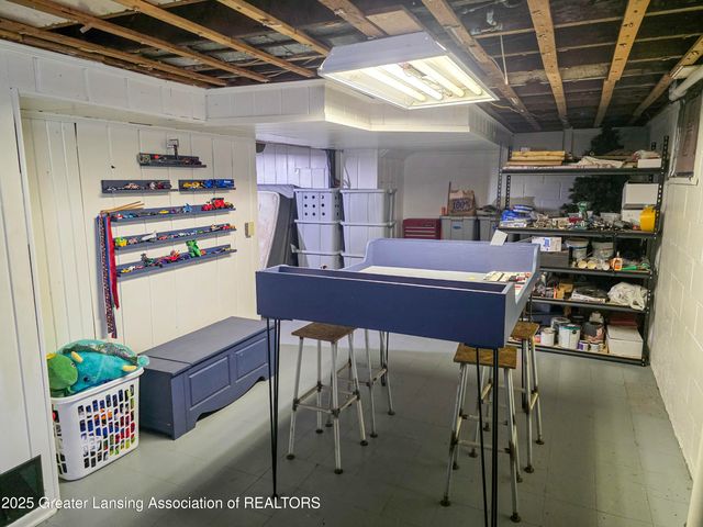 2515 S Martin Luther King Jr Boulevard, Lansing, MI 48910