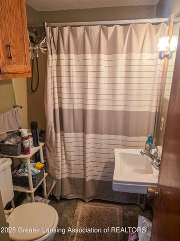 2515 S Martin Luther King Jr Boulevard, Lansing, MI 48910