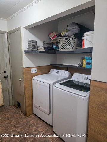 2515 S Martin Luther King Jr Boulevard, Lansing, MI 48910