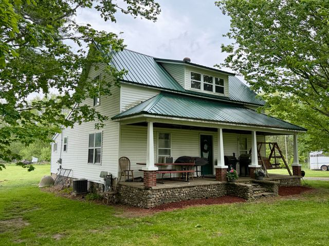 9435 E Garfield Road, Greenwood Twp, MI 49421