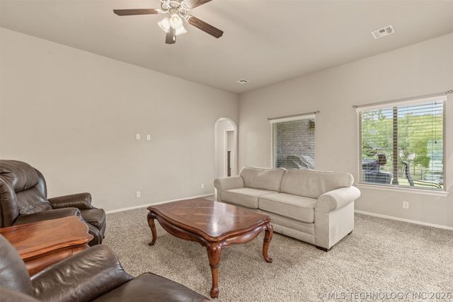 1913 E 132nd Street S, Bixby, OK 74008