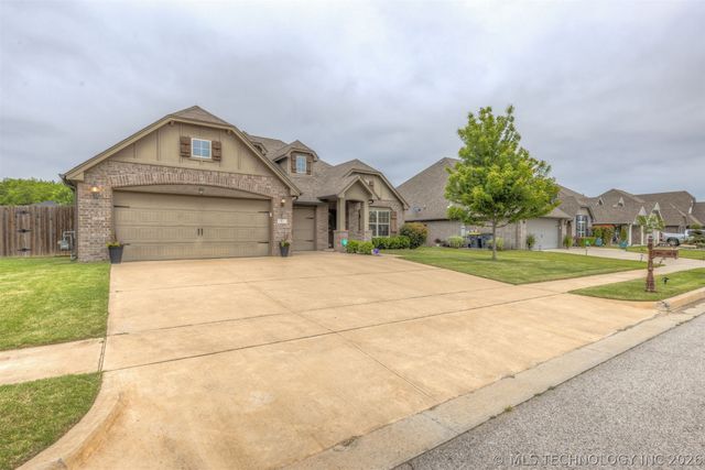 1913 E 132nd Street S, Bixby, OK 74008