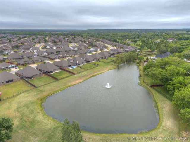 1913 E 132nd Street S, Bixby, OK 74008