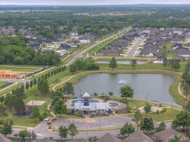 1913 E 132nd Street S, Bixby, OK 74008
