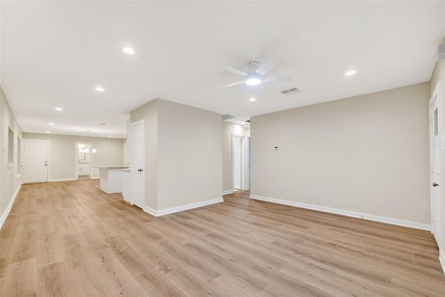 404 W Homan Street, Baytown, TX 77520