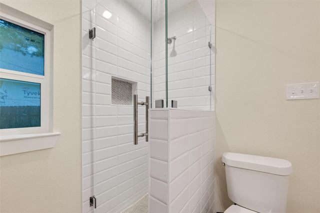 404 W Homan Street, Baytown, TX 77520