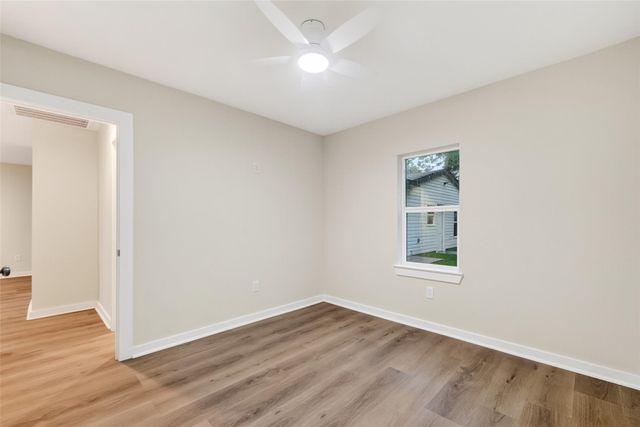 404 W Homan Street, Baytown, TX 77520