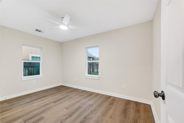 404 W Homan Street, Baytown, TX 77520