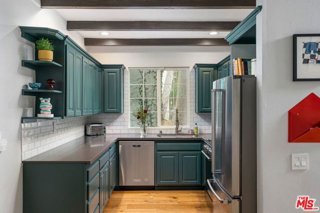 9809 Easton Drive, Beverly Hills, CA 90210