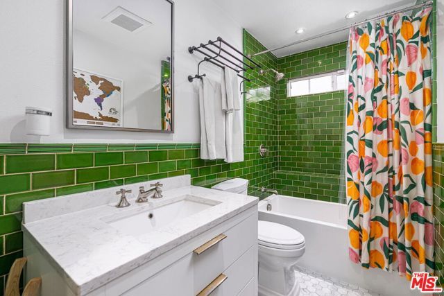 9809 Easton Drive, Beverly Hills, CA 90210