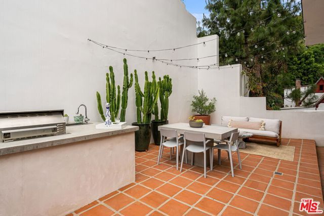 9809 Easton Drive, Beverly Hills, CA 90210