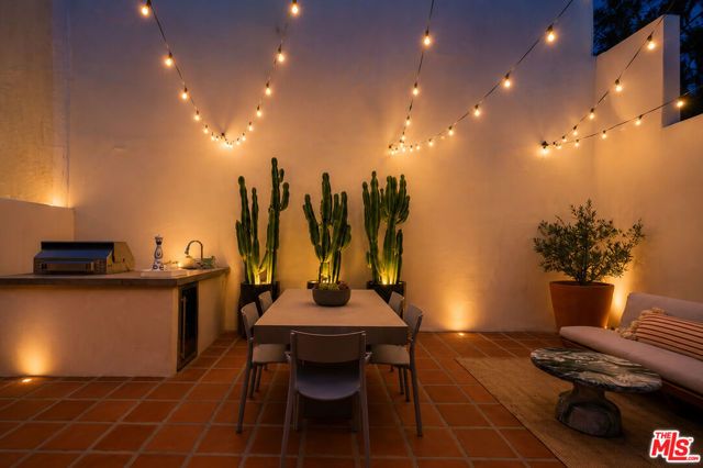 9809 Easton Drive, Beverly Hills, CA 90210