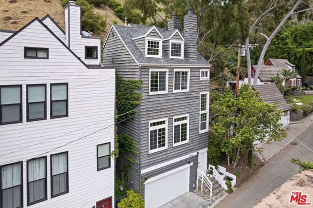9809 Easton Drive, Beverly Hills, CA 90210