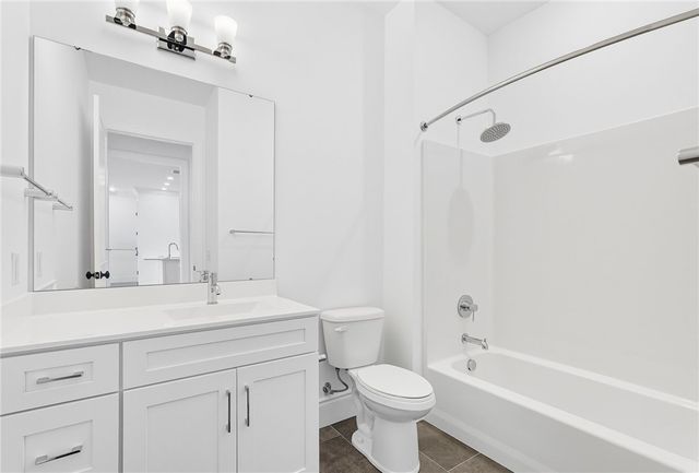 1 1st Street 103, Oakmont, PA 15139