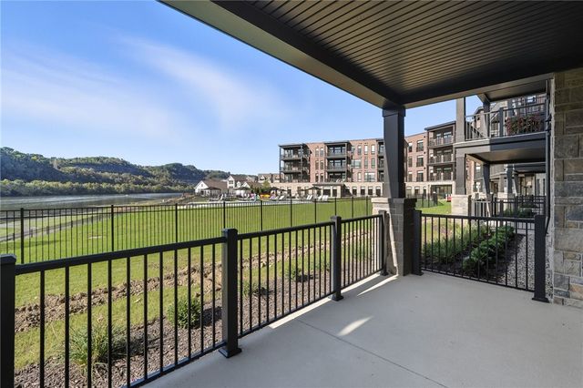 1 1st Street 103, Oakmont, PA 15139