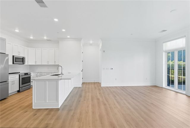 1 1st Street 103, Oakmont, PA 15139
