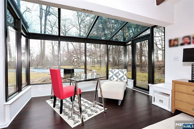 5 Carnot Avenue, Woodcliff Lake, NJ 07677
