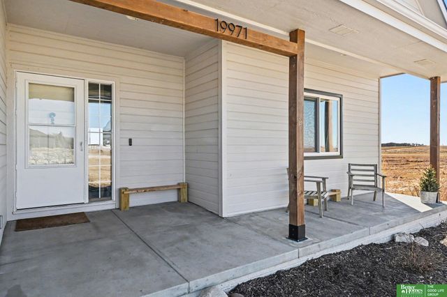 19971 S 172nd Plaza Circle, Springfield, NE 68059