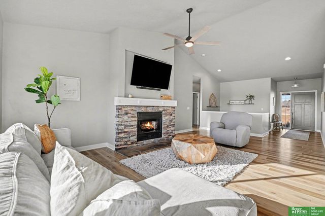 19971 S 172nd Plaza Circle, Springfield, NE 68059