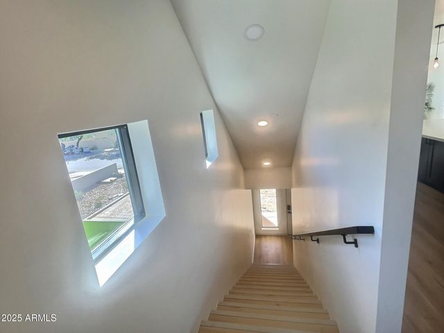 2502 E PARADISE Lane 2, Phoenix, AZ 85032