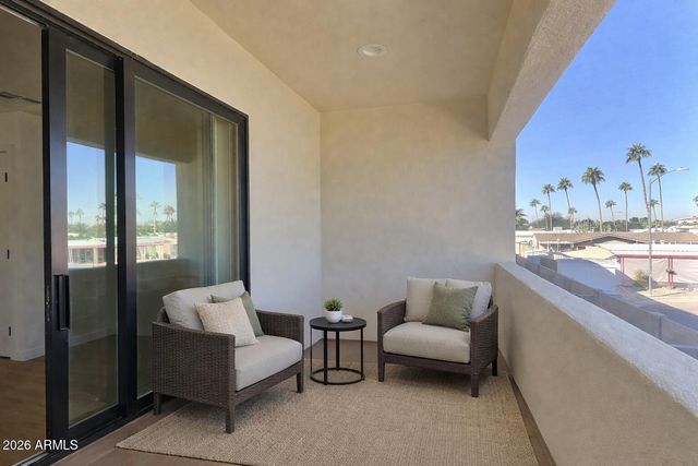 2502 E PARADISE Lane 2, Phoenix, AZ 85032