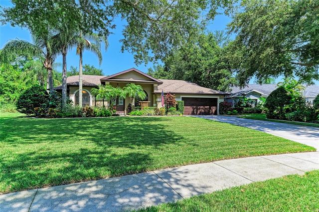 8416 PALM LAKES COURT, Sarasota, FL 34243