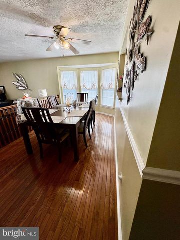 75 PEBBLE LN, Blackwood, NJ 08012