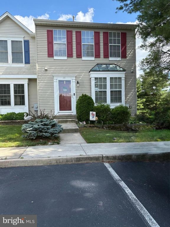 75 PEBBLE LN, Blackwood, NJ 08012