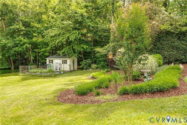 1013 Amber Meadows Pl, Midlothian, VA 23114