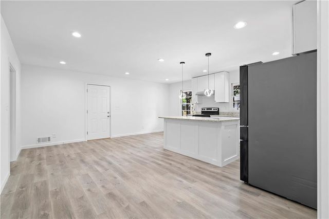 6577 Randall Mark Drive, Morrow, GA 30260