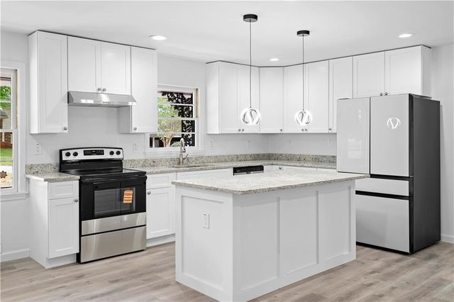 6577 Randall Mark Drive, Morrow, GA 30260