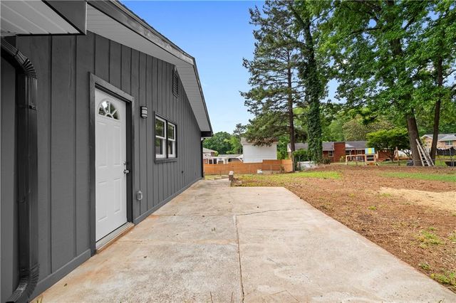 6577 Randall Mark Drive, Morrow, GA 30260