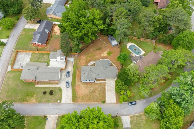 6577 Randall Mark Drive, Morrow, GA 30260