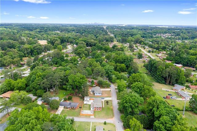 6577 Randall Mark Drive, Morrow, GA 30260