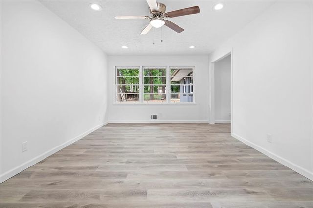 6577 Randall Mark Drive, Morrow, GA 30260