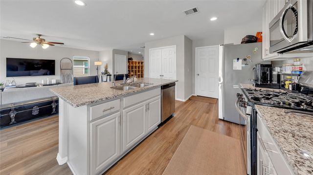 2147 Twisted Cedar Court, Conroe, TX 77301