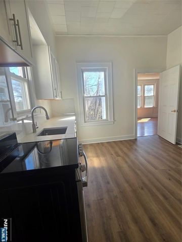 828 Kinderkamack Road, River Edge, NJ 07661