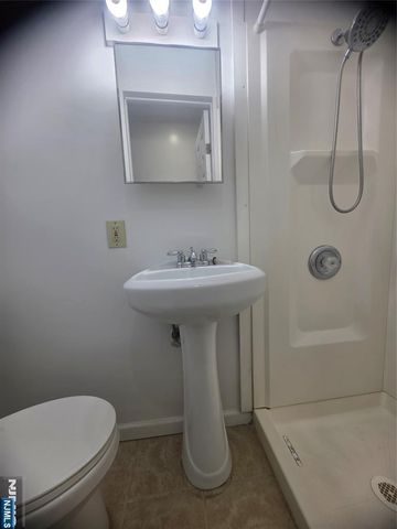 828 Kinderkamack Road, River Edge, NJ 07661