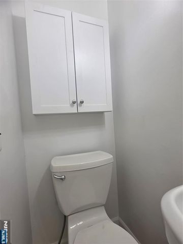 828 Kinderkamack Road, River Edge, NJ 07661