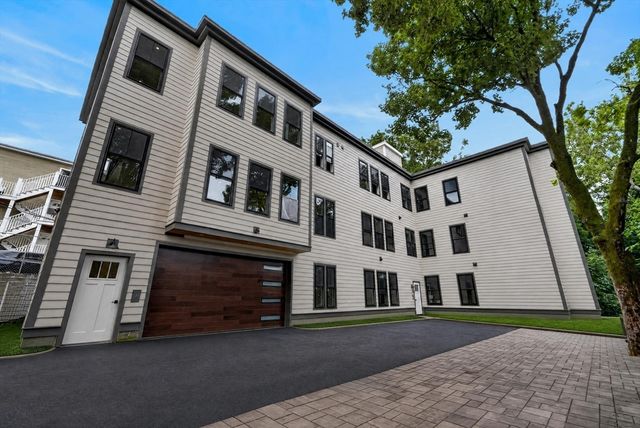 2 Readfield Place 5, Boston, MA 02119