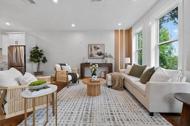2 Readfield Place 5, Boston, MA 02119