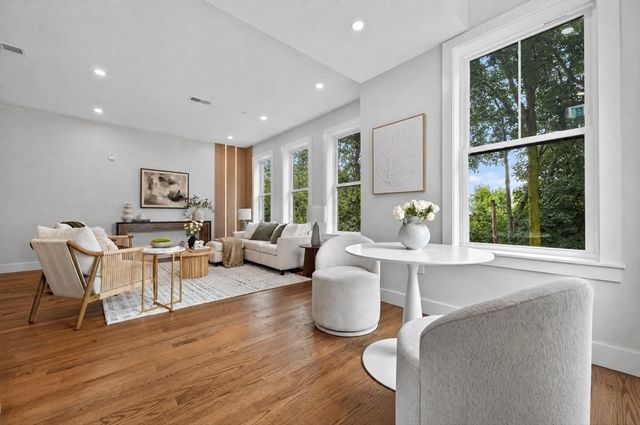 2 Readfield Place 5, Boston, MA 02119