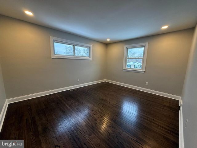 41 DORSET DR, Broomall, PA 19008