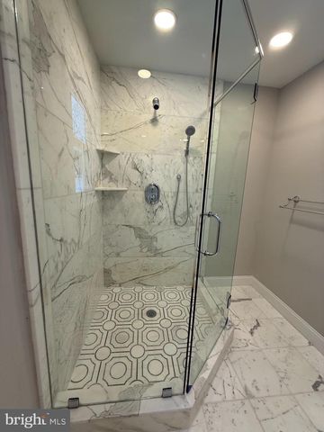 41 DORSET DR, Broomall, PA 19008