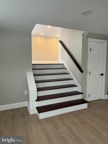 41 DORSET DR, Broomall, PA 19008