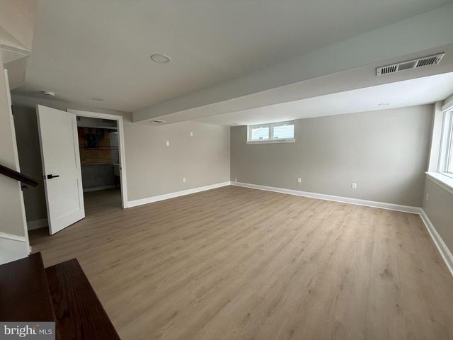 41 DORSET DR, Broomall, PA 19008